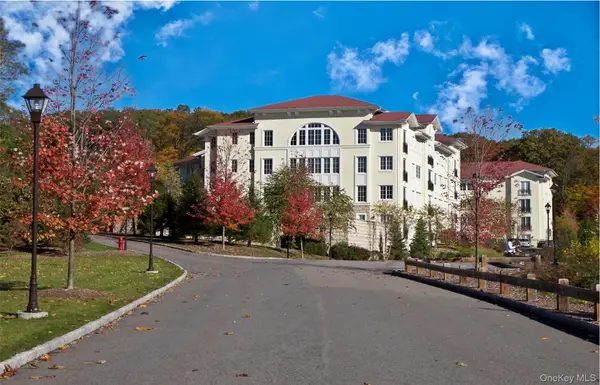 603 Trump Park #603, Shrub Oak, NY 10588