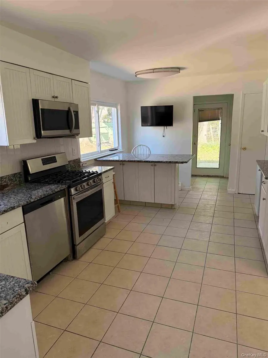 883 Hawkins Avenue, Lake Grove, NY 11755 - #3