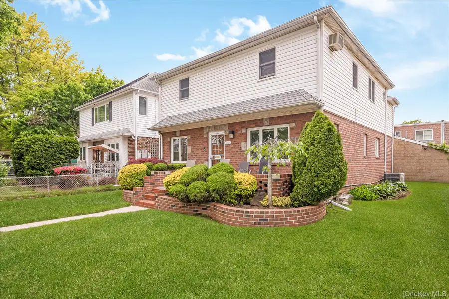 7528 170th Street, Fresh Meadows, NY 11366 - #3