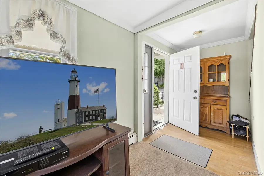 1 Beverly Road, Glen Cove, NY 11542 - #3