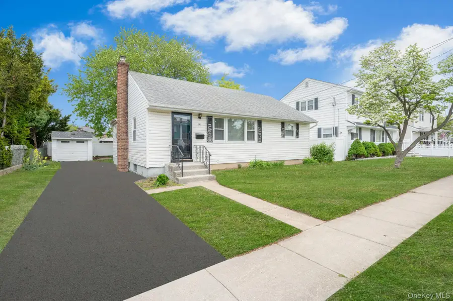 202 Nevada Street, Hicksville, NY 11801 - #3