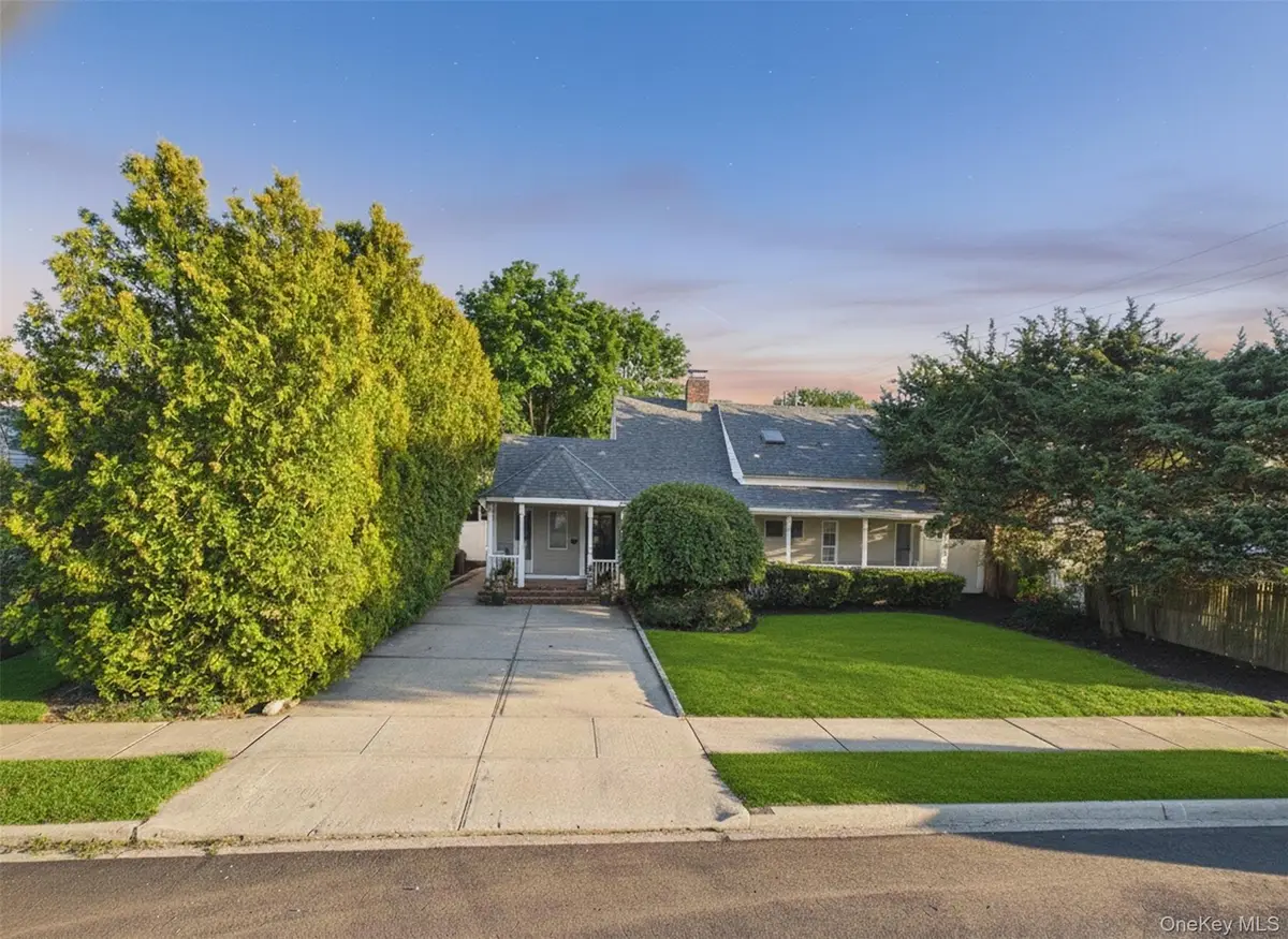 6 Snowbird Lane, Levittown, NY 11756 - #1