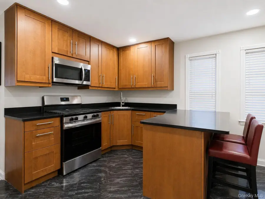 6 Snowbird Lane, Levittown, NY 11756 - #2
