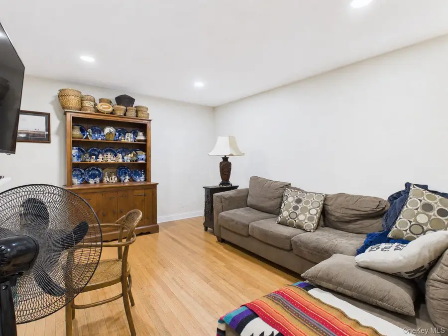 6 Snowbird Lane, Levittown, NY 11756 - #3