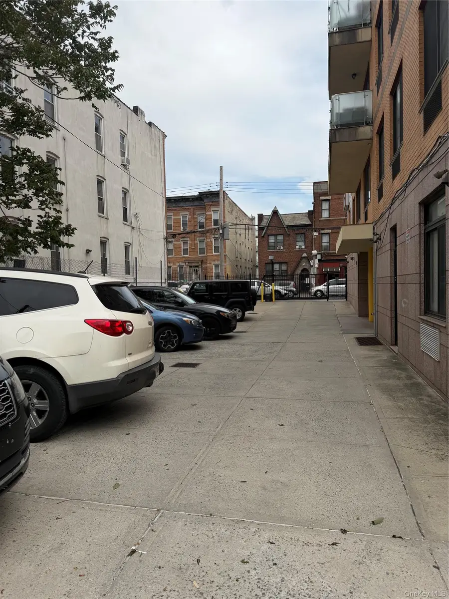 311 Saint Nicholas Avenue #3B, Ridgewood, NY 11385 - #3