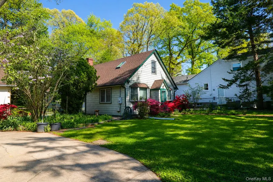 2027 Oakland Avenue, Wantagh, NY 11793 - #2
