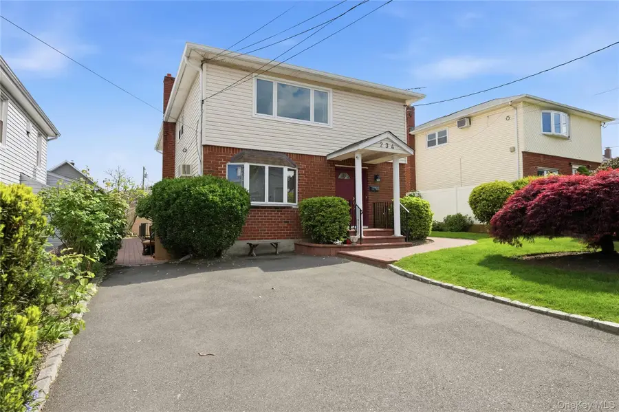 234 Winthrop Avenue, Westbury, NY 11590 - #2