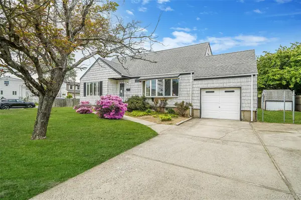 75 Barnum Street, West Babylon, NY 11704
