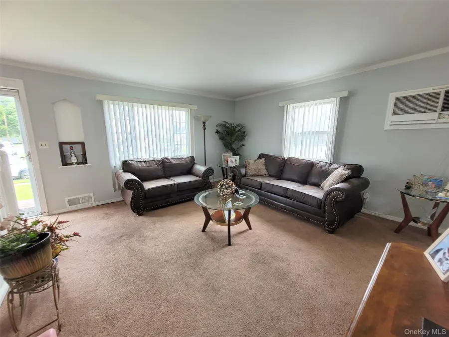 44 Circle Drive, Hempstead, NY 11550 - #3