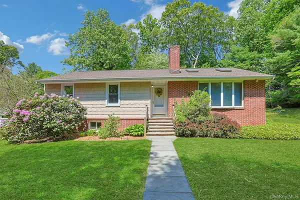 24 Virginia Lane, Thornwood, NY 10594