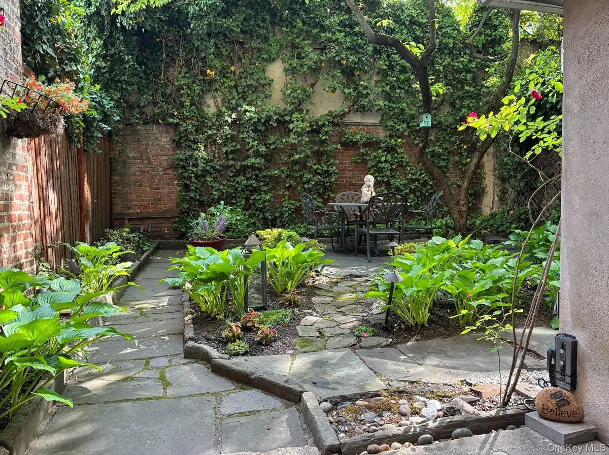 252 W 21 St #Garden, Manhattan, NY 10011 - #1