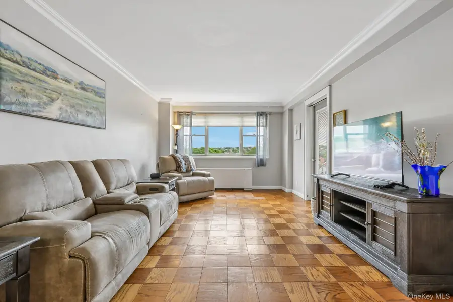 30 Lake Street #3J, White Plains, NY 10603 - #2