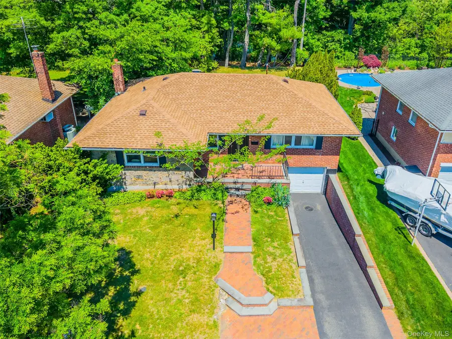 205 Halsey Avenue, Jericho, NY 11753 - #2