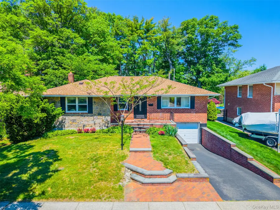 205 Halsey Avenue, Jericho, NY 11753 - #3