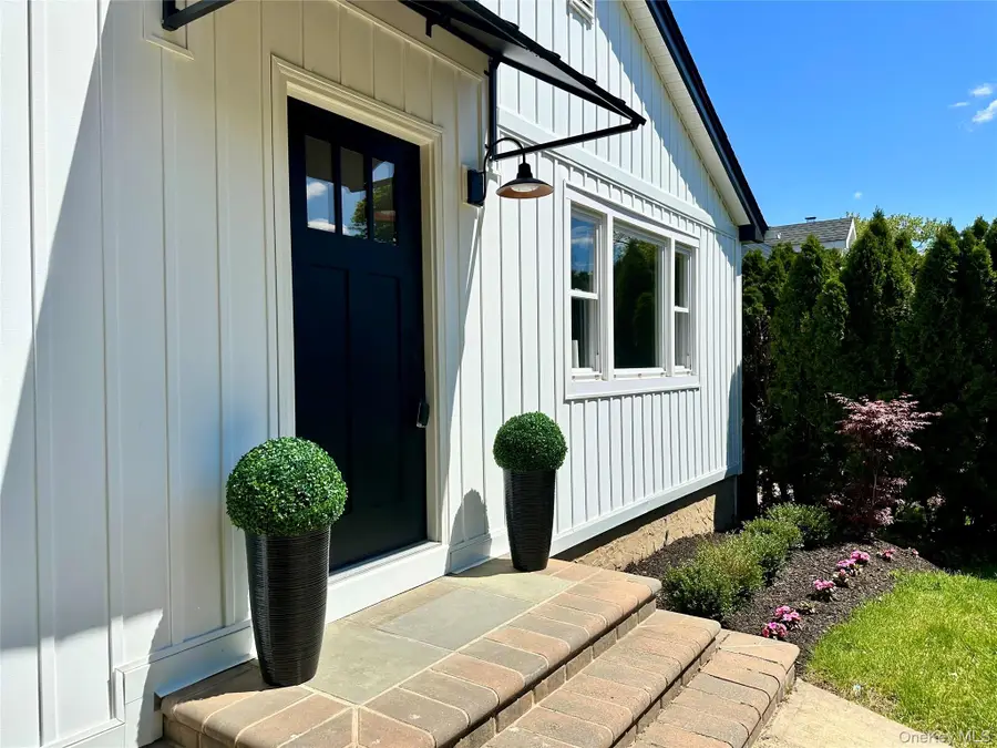 47 Norwich Street, Huntington Station, NY 11746 - #2