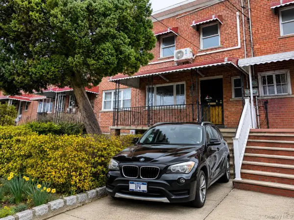 1061 E 218th Street, Bronx, NY 10469