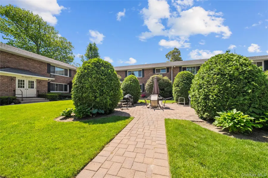 234 Edmunton Drive #J12, North Babylon, NY 11703 - #3