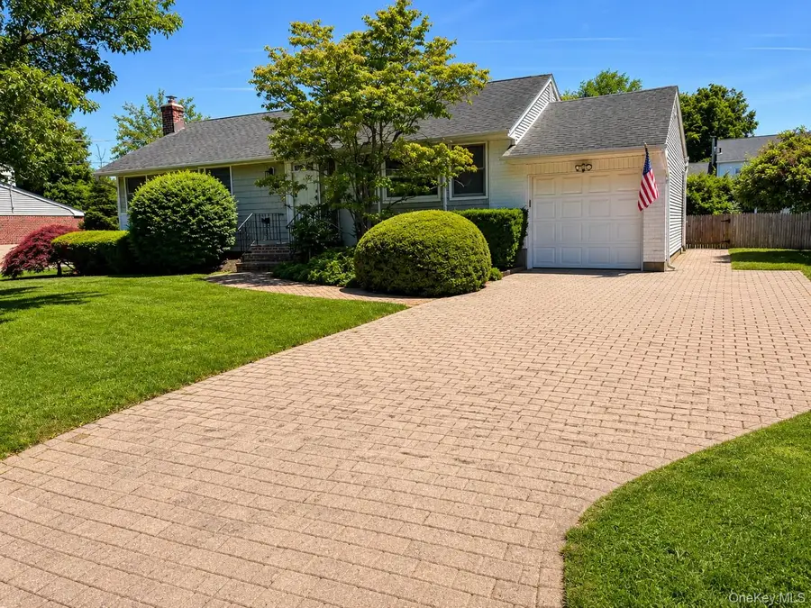 16 Clay Pitts Road, Greenlawn, NY 11740 - #2