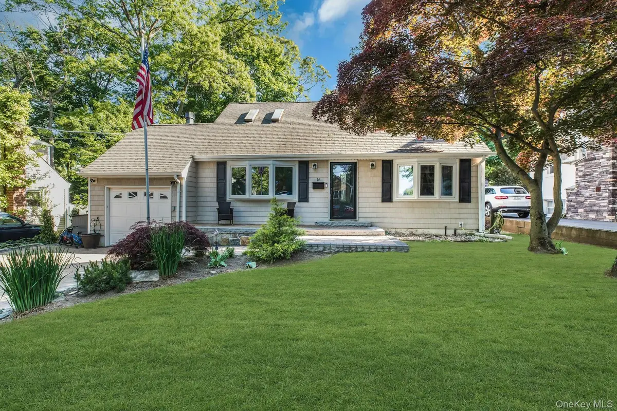 16 Davis Street, Melville, NY 11747 - #1