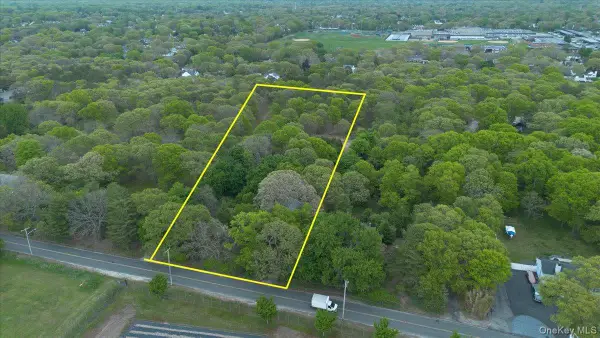 205 N Washington Avenue, Centereach, NY 11720