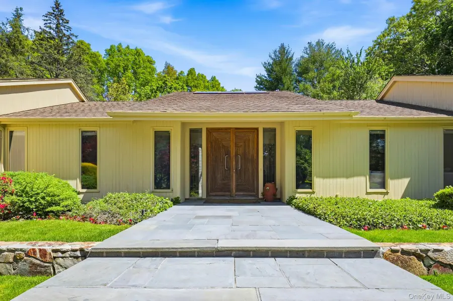 17 Hastings Road, Old Westbury, NY 11568 - #2