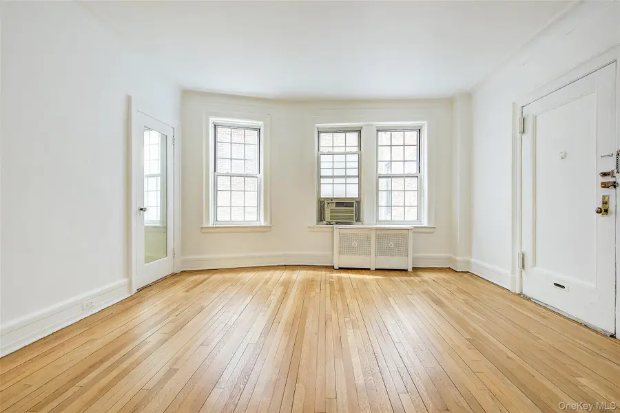 6 Burns Street #211, Forest Hills, NY 11375 - #3