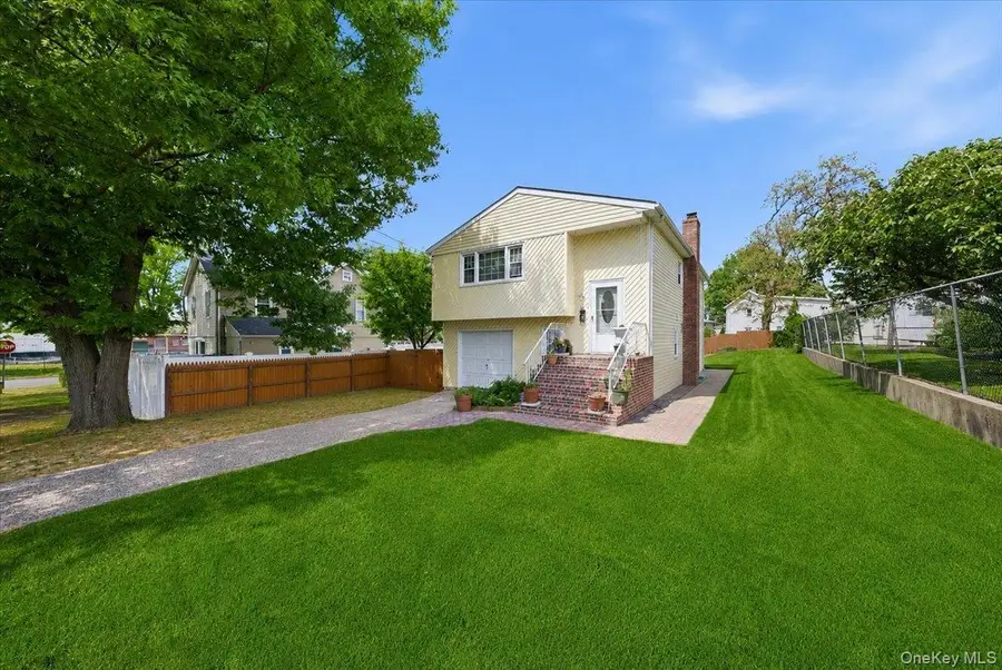 380 Sheridan Street, Westbury, NY 11590 - #2