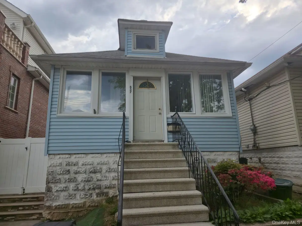 657 Wilcox Avenue, Bronx, NY 10465 - #1