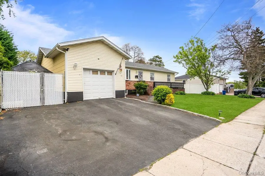 10 Francisco Avenue, Central Islip, NY 11722 - #2