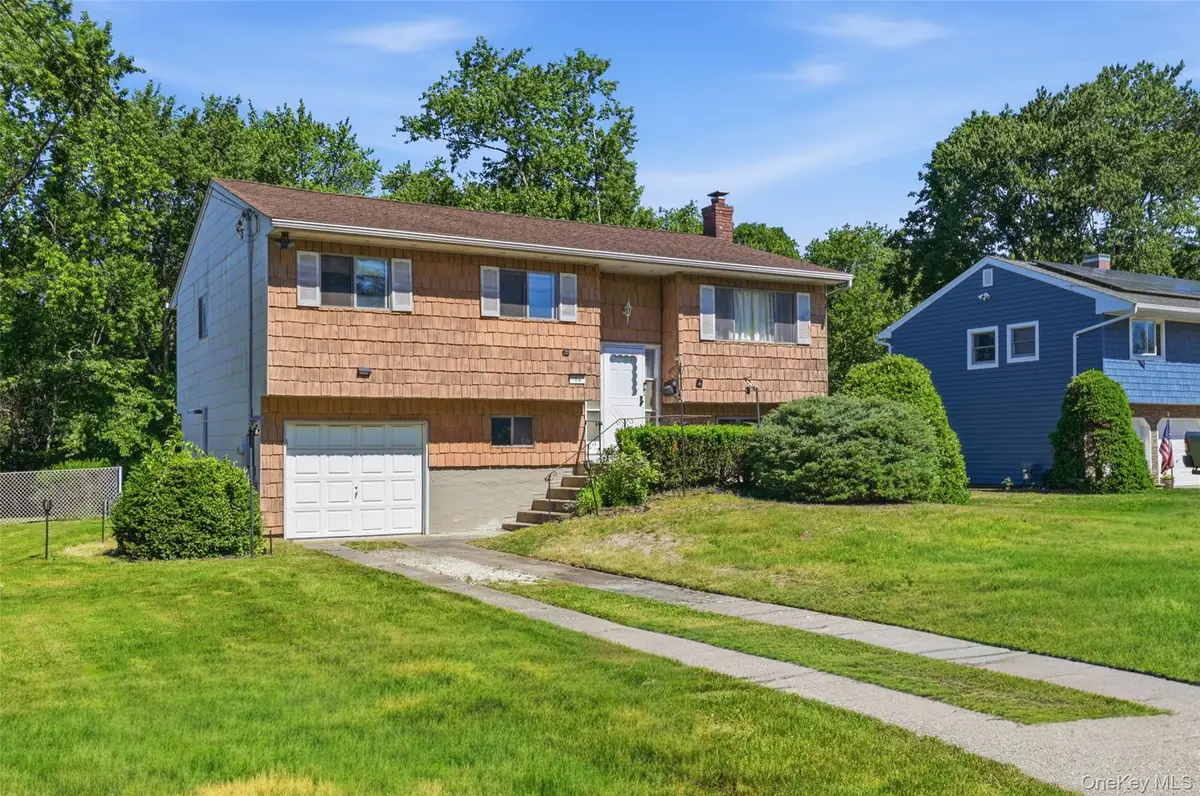 94 Babylon Avenue, West Islip, NY 11795 - #1