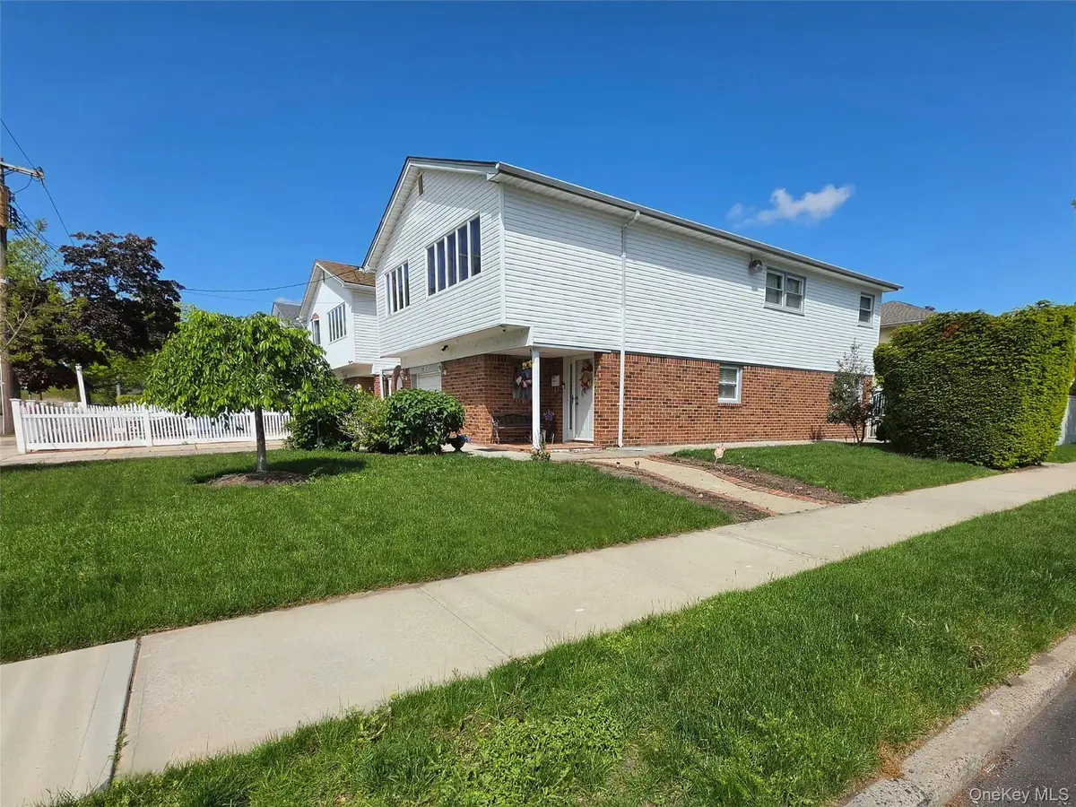 90-17 165th Avenue, Howard Beach, NY 11414 - #1