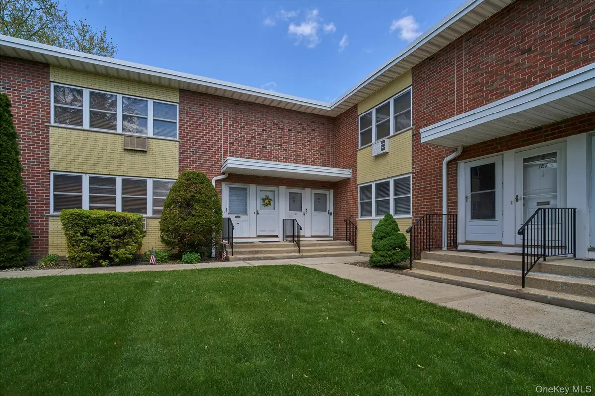 183 Farber Drive #183, West Babylon, NY 11704 - #1