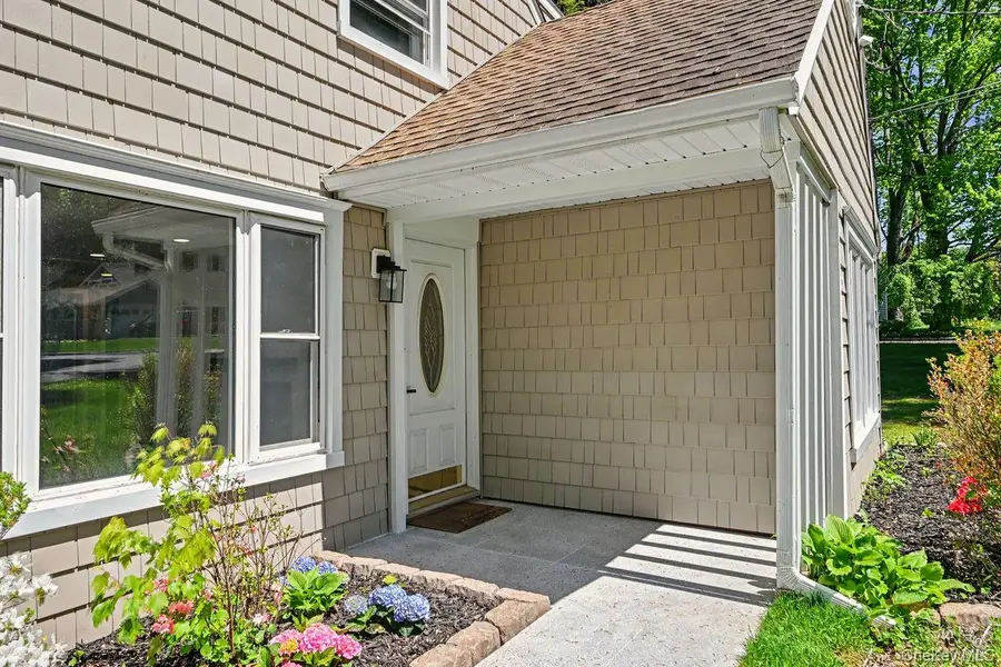 94 E East Way, Mount Kisco, NY 10549 - #3