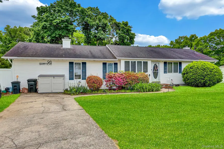 98 Granny Road, Farmingville, NY 11738 - #2