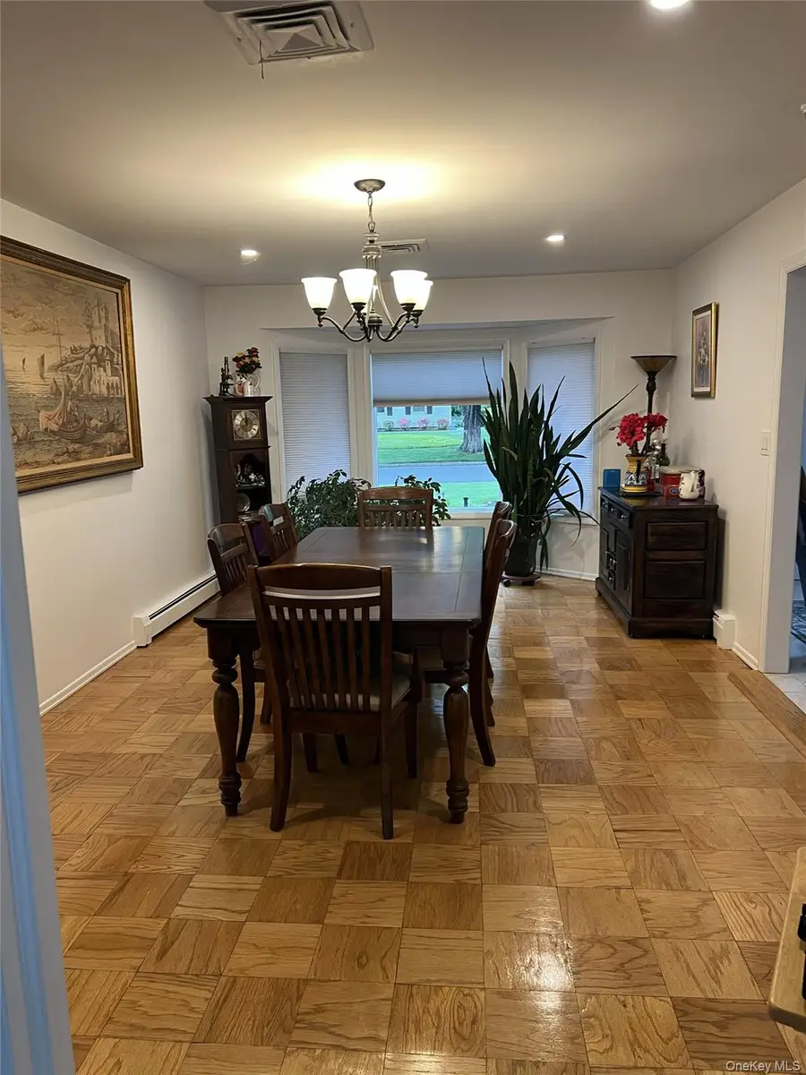 10 Bonaire Drive, Dix Hills, NY 11746 - #3