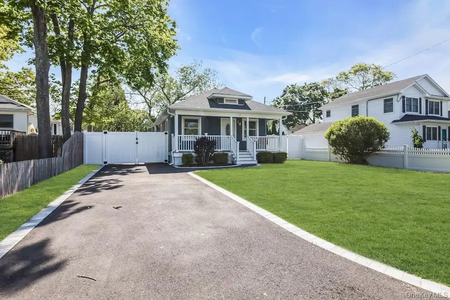 87 Willett Avenue, Sayville, NY 11782 - #2