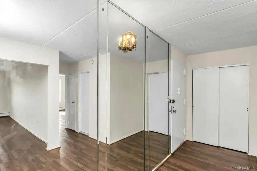 135 Post Avenue #5-L, Westbury, NY 11590 - #3