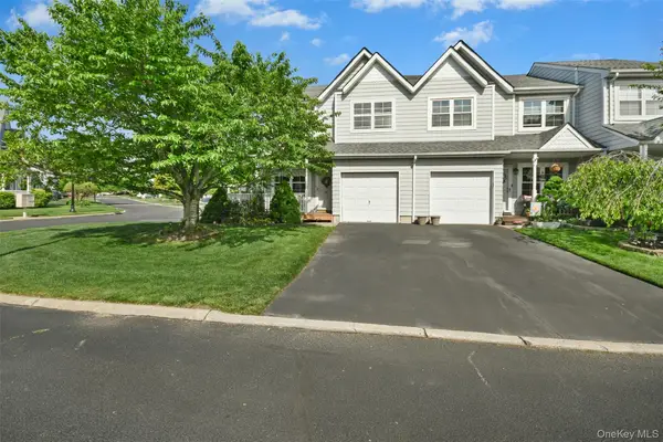 81 Sprucewood Boulevard, Central Islip, NY 11722