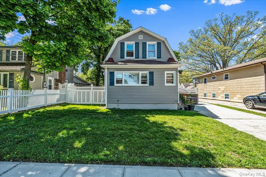 42 Willow Avenue, Freeport, NY 11520 - #3