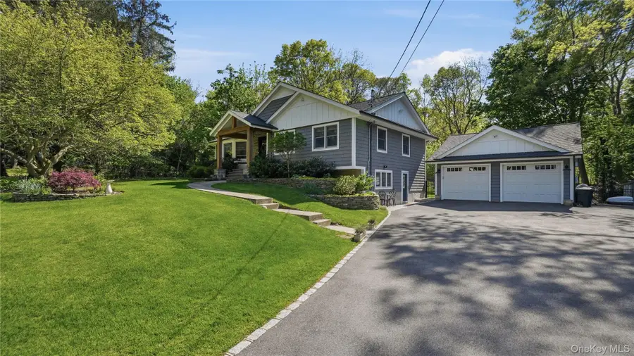 5 Canary Court, Huntington, NY 11743 - #2