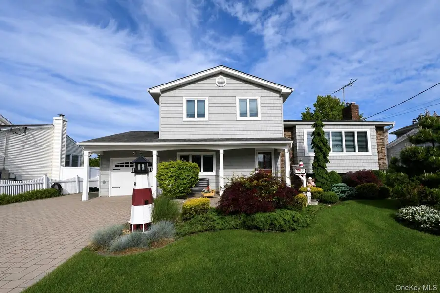 223 W End Avenue, Massapequa, NY 11758 - #2