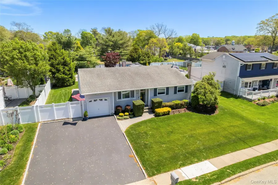23 Selden Boulevard, Centereach, NY 11720 - #3