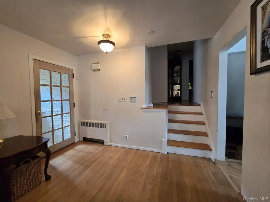 21 Woodridge Lane, Sea Cliff, NY 11579 - #3