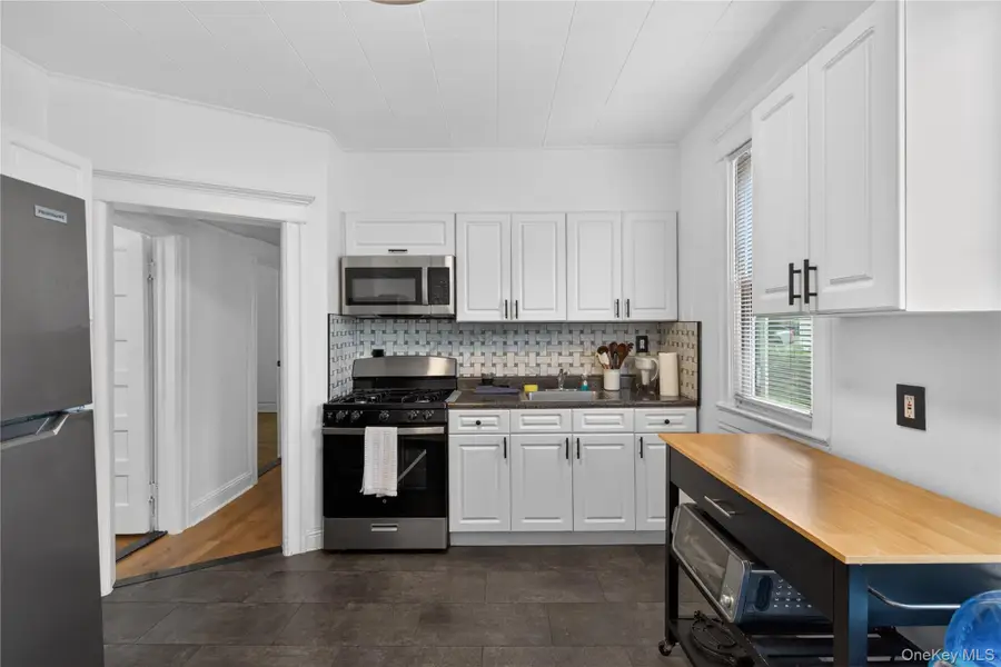 117 Greenvale Avenue, Yonkers, NY 10703 - #3