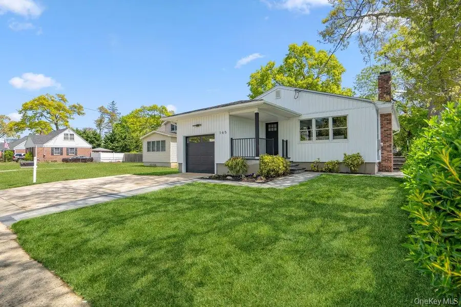165 Livingston Avenue, Babylon, NY 11702 - #2