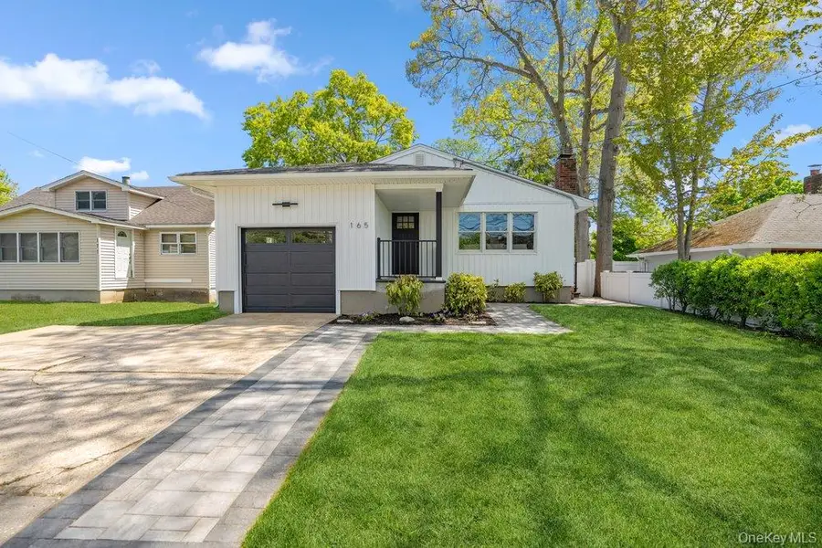 165 Livingston Avenue, Babylon, NY 11702 - #3