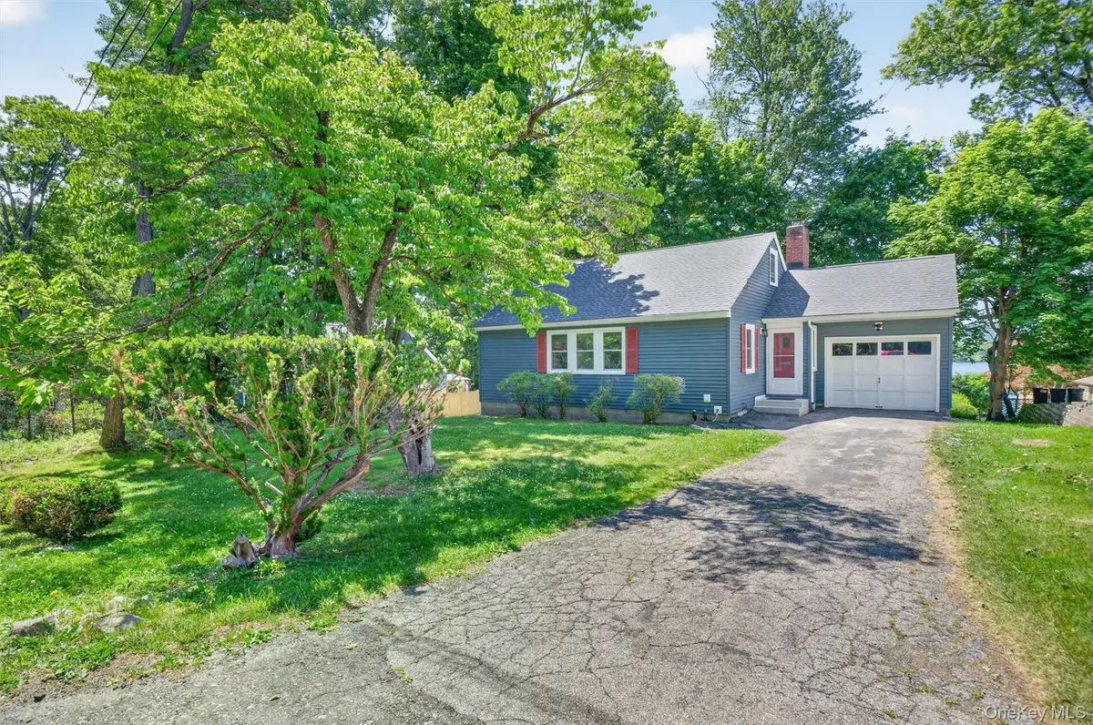 333 Oak Drive, New Windsor, NY 12553 - #1