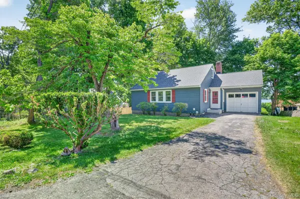 333 Oak Drive, New Windsor, NY 12553