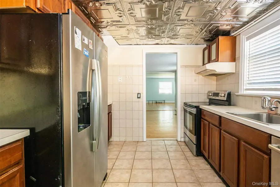 33 Port Washington Road, Sound Beach, NY 11789 - #3