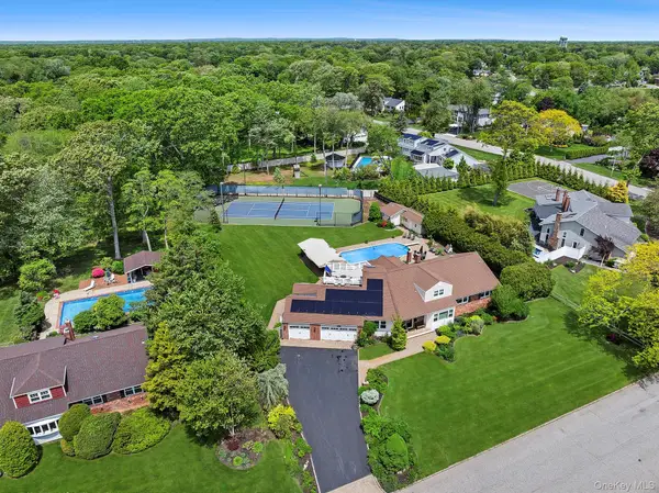 9 Dove Lane, Bay Shore, NY 11706